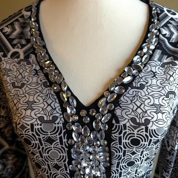 Guilty shirt top geometric design flared bell sleeves bedazzled with glass beads - Picture 2 of 12